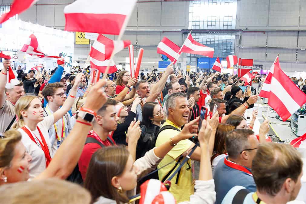 tischler-teilnehmer-world-skills-shanghai-2026-5 Jubel & Medal for Excellence für Österreichs Tischlernachwuchs bei den WorldSkills 2026